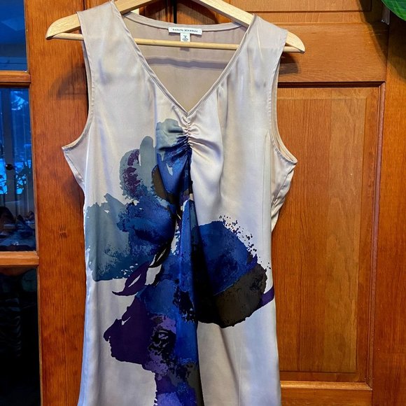 Banana Republic Tops - Banana Republic floral sleeveless top size 10